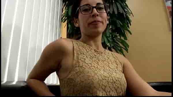 امهات xnxx فيها مرات الاب ترضع زب ابن جوزها علشان تطلعه من الاكتئاب